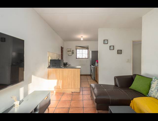 2 BEDROOM APARTMENT TO LET IN PARKLANDS